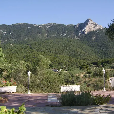 Peace And Quiet In Perachora منزل ريفي *