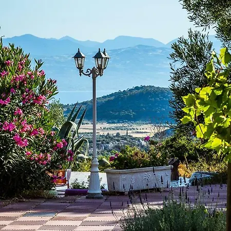 منزل ريفي Peace And Quiet In Perachora